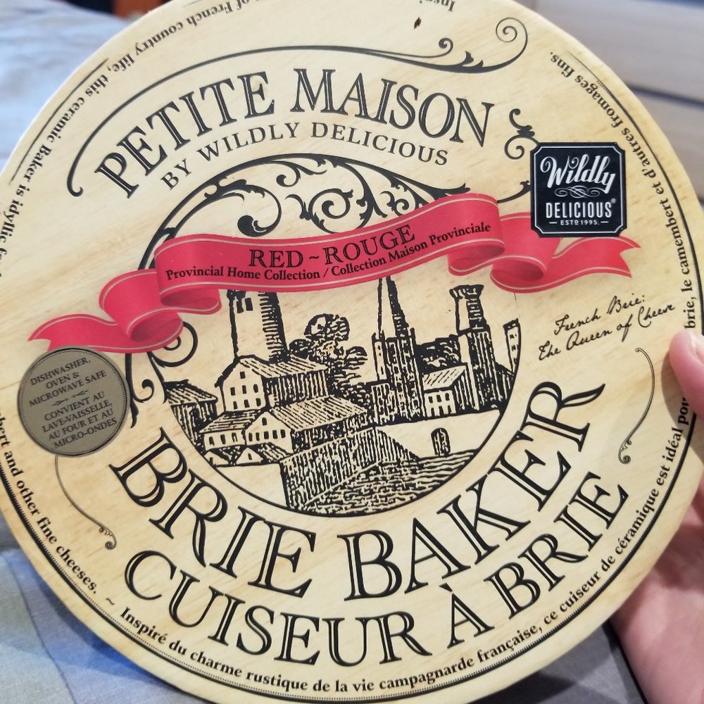 Potter brie baker with wooden spreader